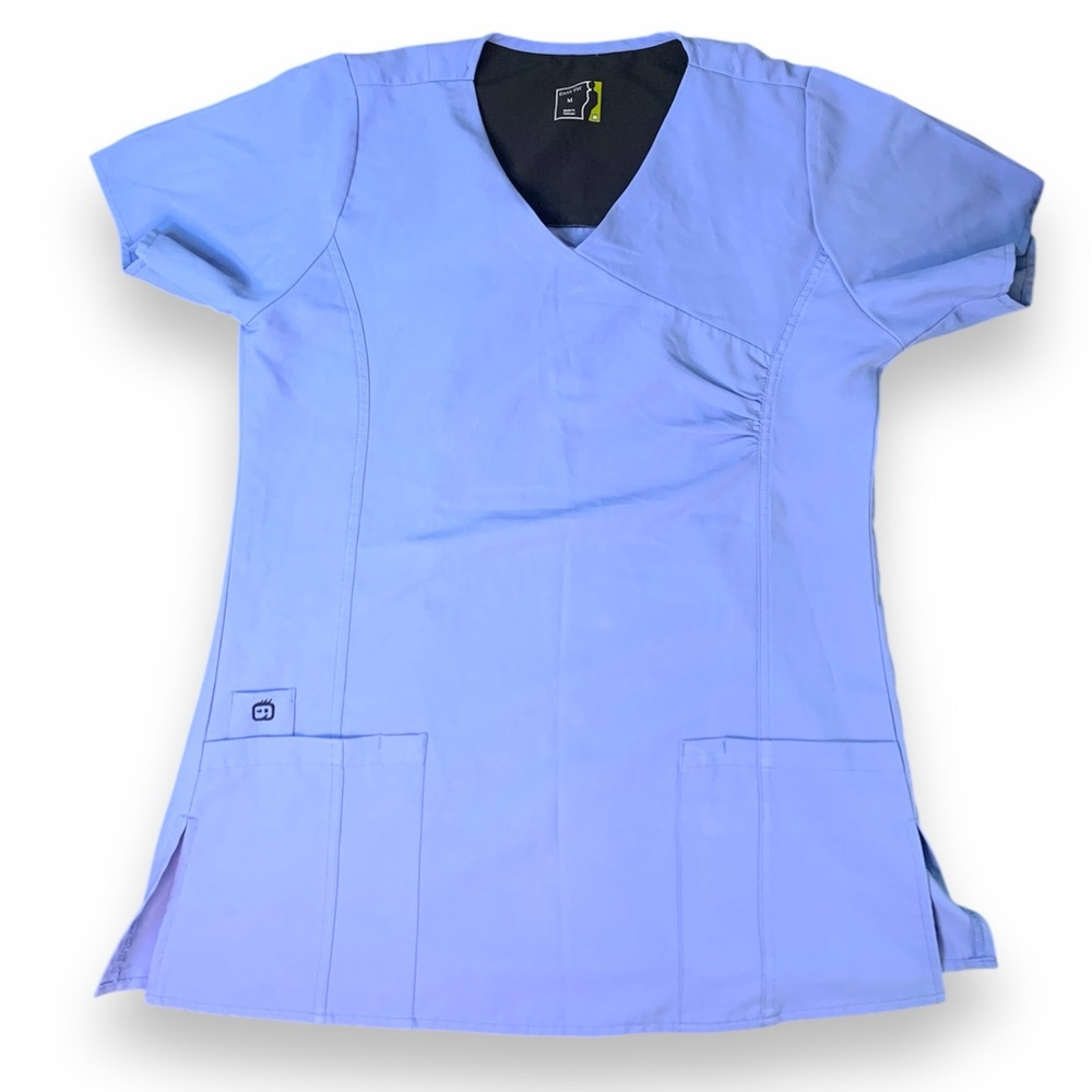 Wonderwink scrub top light blue size: medium easy fit - Picture 1 of 3